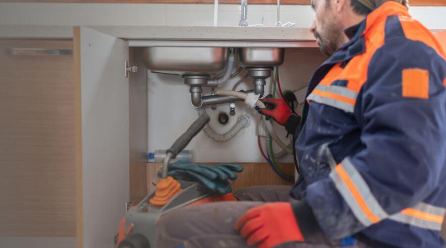 Professional slab leak plumber services in Evergreen, LA